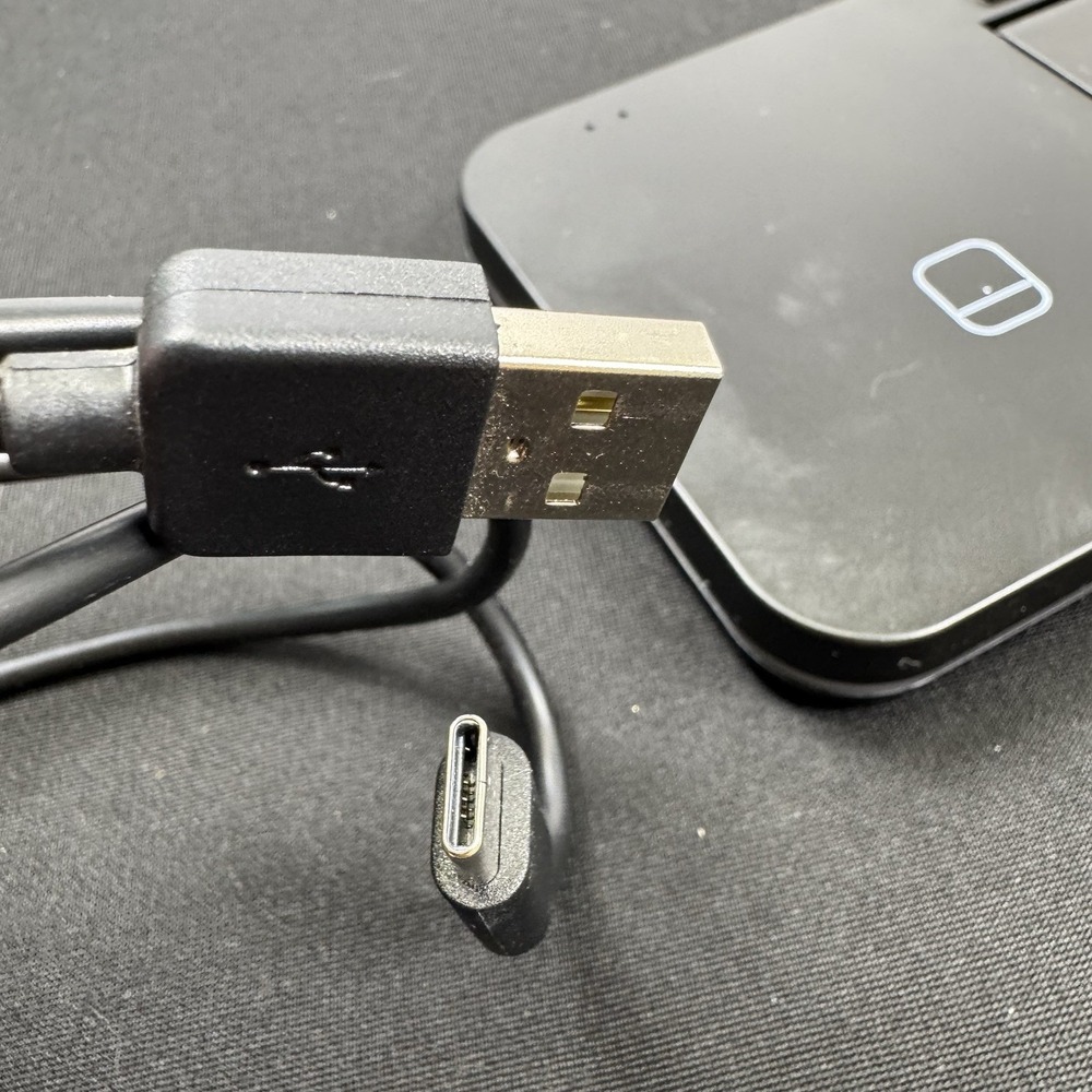 Merkury 3 in 1 wireless charger With USB Charging Cord - Picture 7 of 7